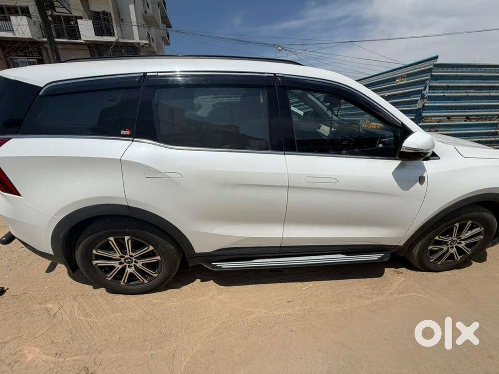 Mahindra Xuv700 2023 December Diesel 26800 Km Driven