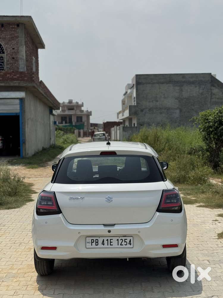 Maruti Suzuki Swift Vxi Optional, 2024, Petrol