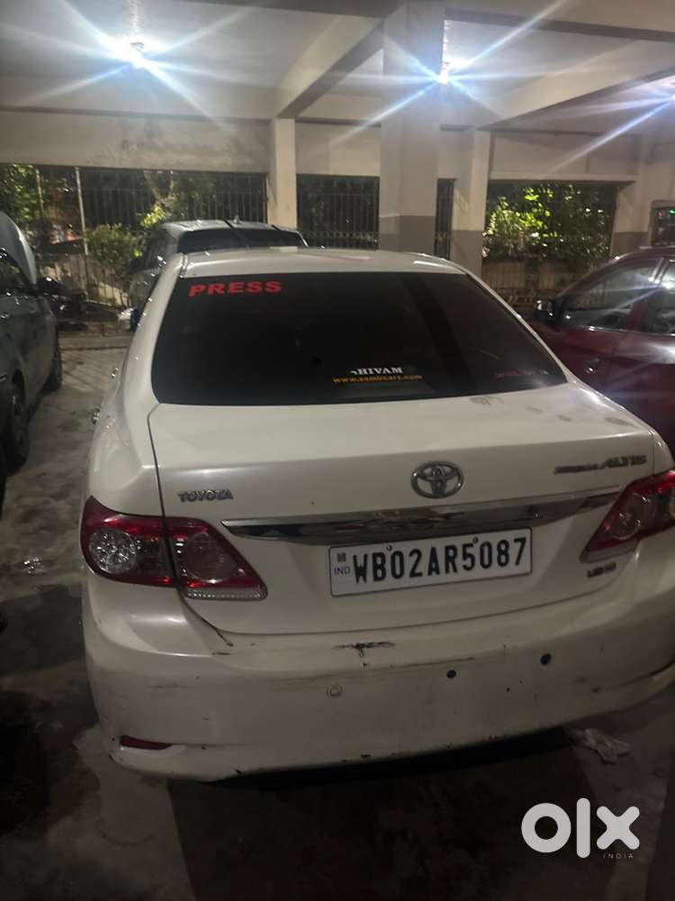 Toyota Corolla Altis 2011