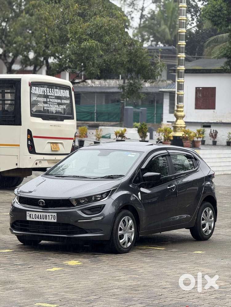 Tata Altroz Xm (s) Petrol, 2024, Petrol