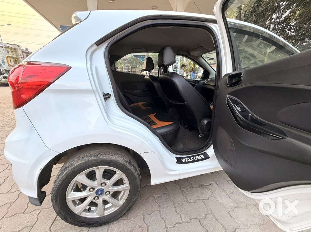 Ford Figo 2012-2015 Petrol Titanium, 2020, Petrol