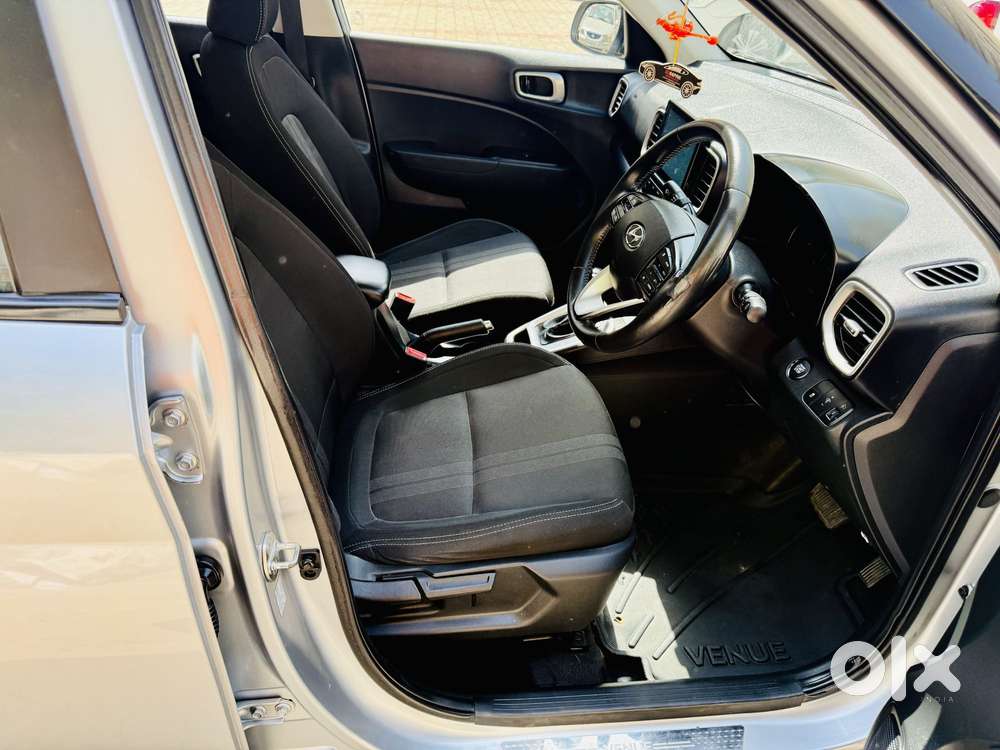 Hyundai Venue 1.0 Sx (o) Turbo Dct, 2019, Petrol