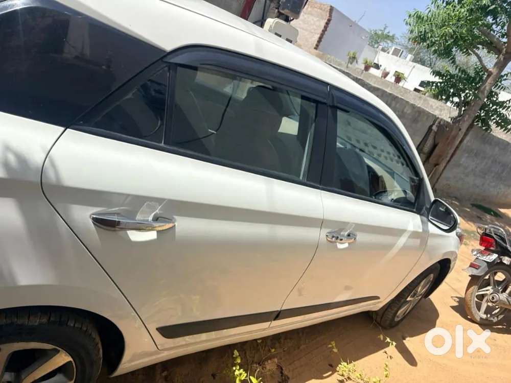 Hyundai I20 2018 Diesel Well Maintained Top Model Push Button Start