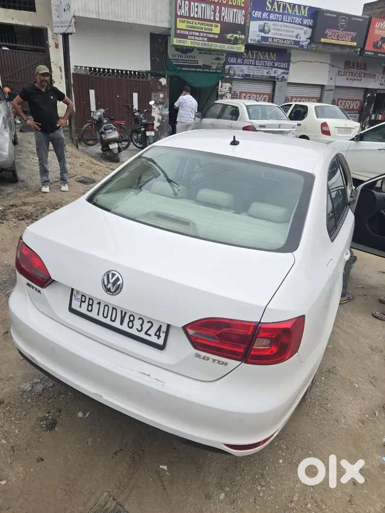 Volkswagen Jetta Tdi 2012 With Comfortline Features