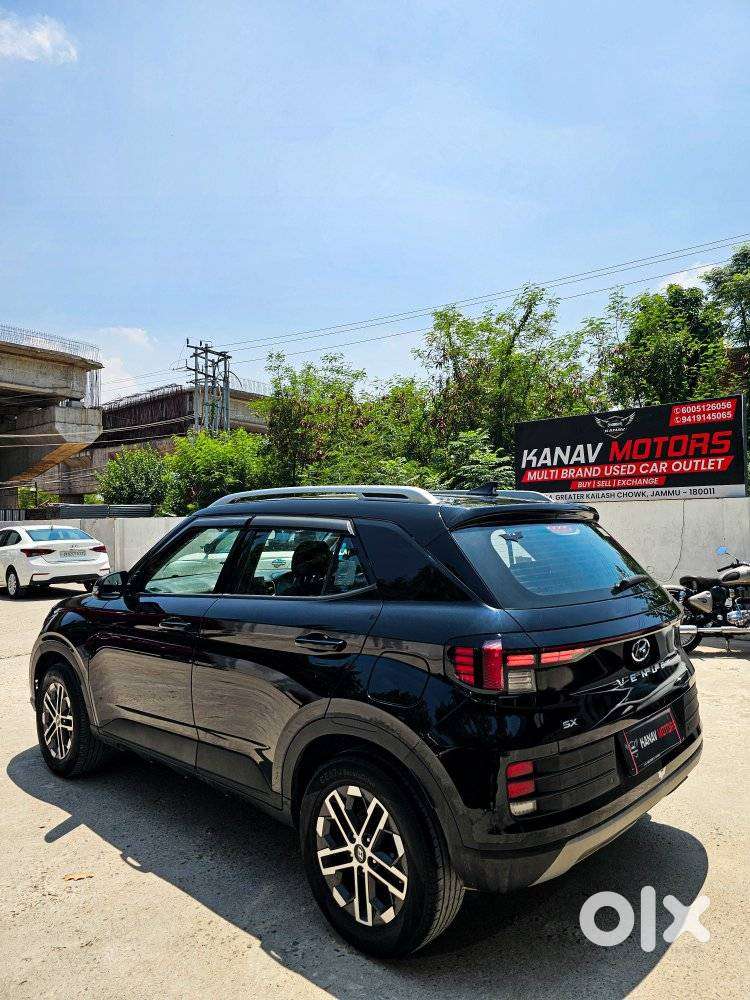 Hyundai Venue [2022-ongoing] 1.5 Crdi Sx, 2023, Diesel