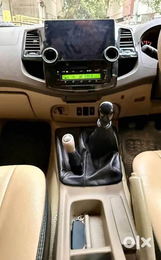 Toyota Fortuner 3.0 4x4 Manual, 2011, Diesel