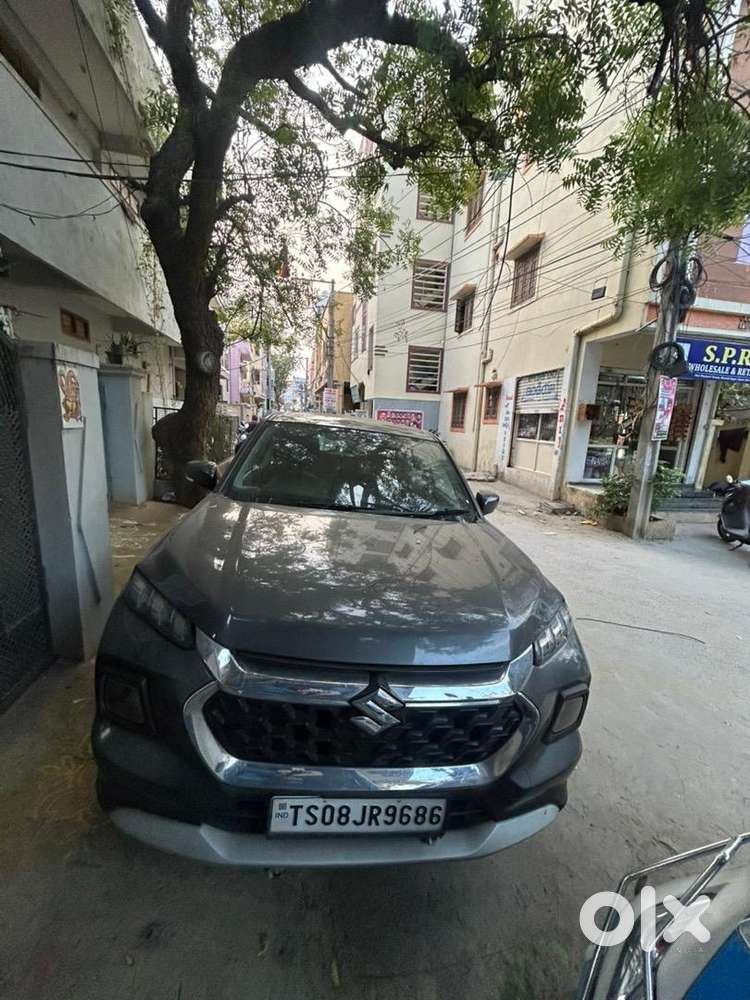 Maruti Suzuki Grand Vitara 2023 Petrol Well Maintained
