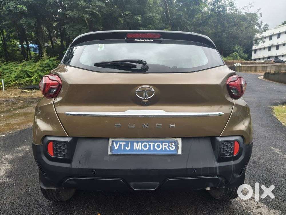 Tata Punch 1.2 Revotron Creative Amt Dual Tone, 2022, Petrol