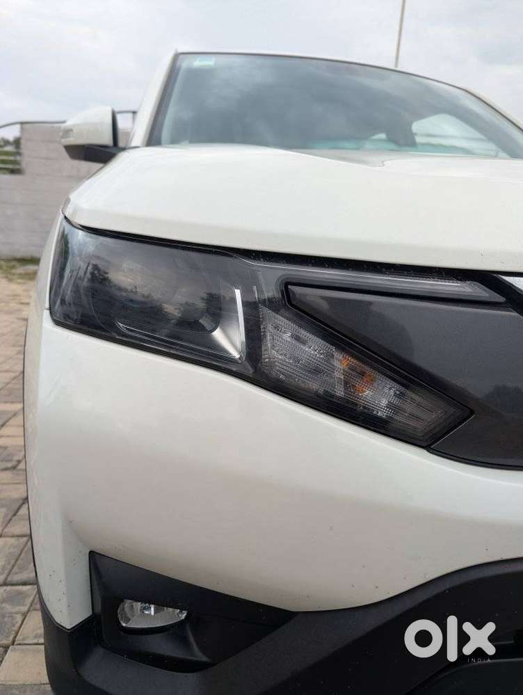 Maruti Suzuki Brezza 1.5 Lxi Smart Hybrid, 2026, Petrol