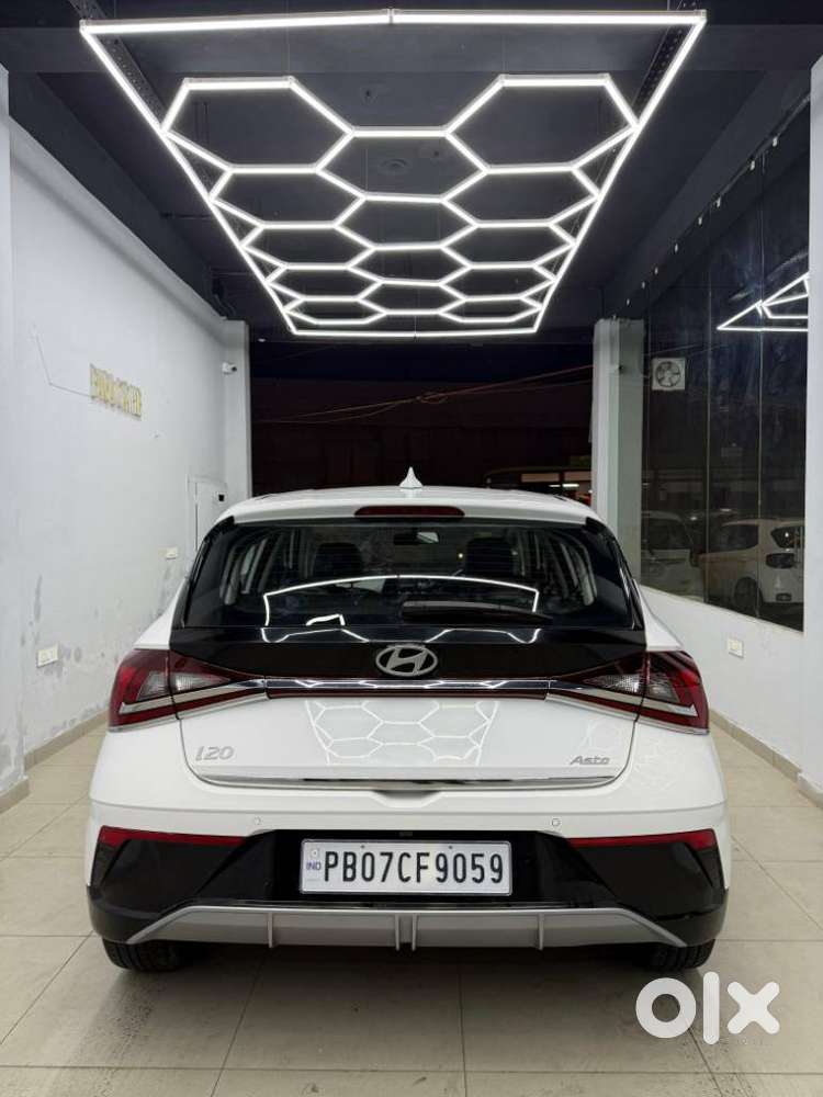 Hyundai I20 Asta 1.2 Ivt, 2024, Petrol