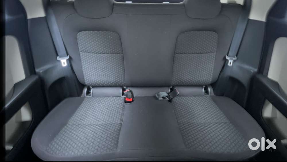 Tata Altroz Xm (s) Petrol, 2024, Petrol