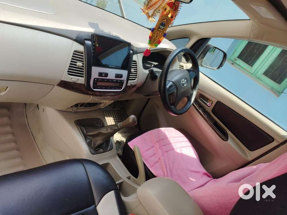 Toyota Innova 2013 Diesel 180000 Km Driven