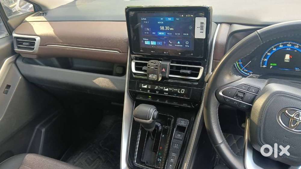 Toyota Innova Hycross 2.0 Vx Hybrid 8 Str, 2023, Petrol