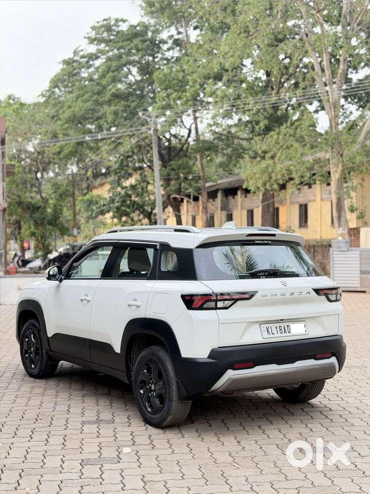 Maruti Suzuki Brezza 1.5 Zxi Smart Hybrid, 2023, Petrol