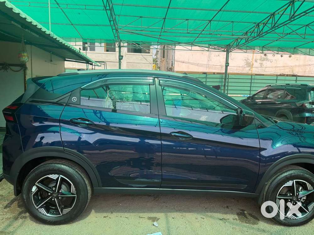 Tata Nexon Crt +s Petrol Amt 2026