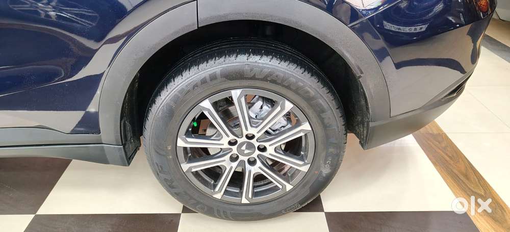 Mahindra Xuv700 2.0 Ax 7 Petrol At Luxury Pack Str, 2022, Petrol