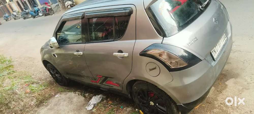 Maruti Suzuki Swift 2012 Diesel 135000 Km Driven