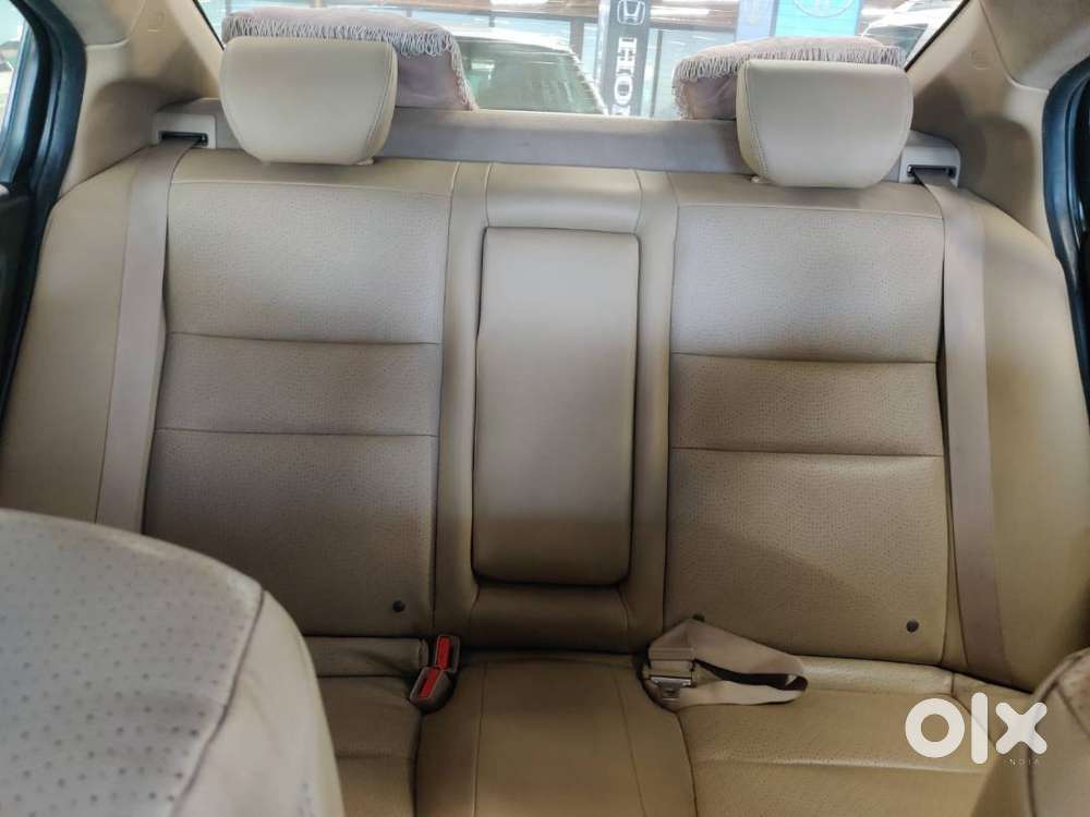 Auto H City Petrol With Sunroof