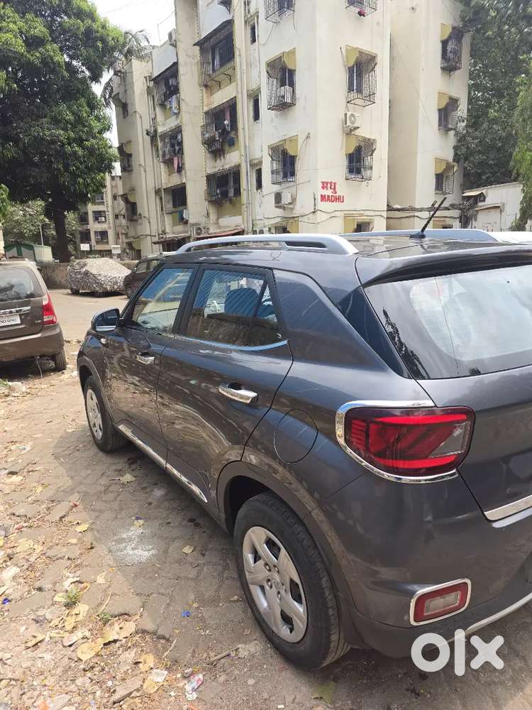 Hyundai Venue 2021 Petrol Good Condition
