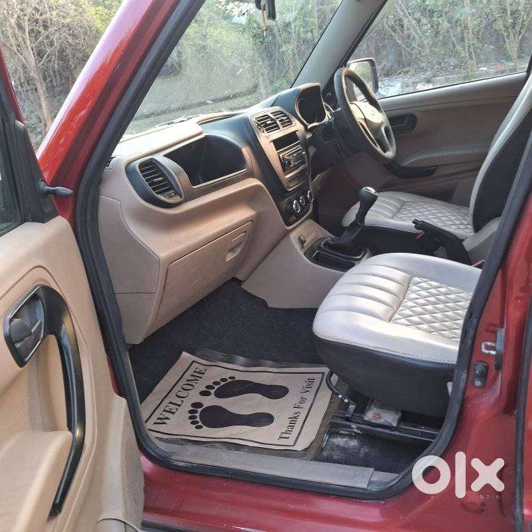 Mahindra Tuv 300 T4 Plus, 2016, Diesel