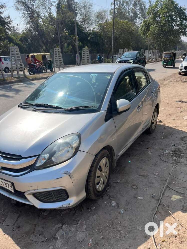 Leady Owner Honda Amaze 2016 Petrol 70000 Km Driven