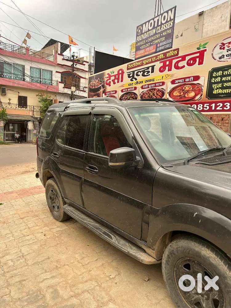 Tata Safari Storme 2013