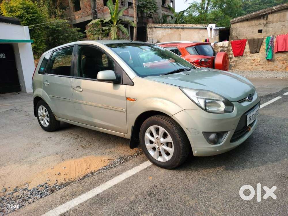 Ford Figo 1.2p Titanium Opt Mt, 2011, Petrol