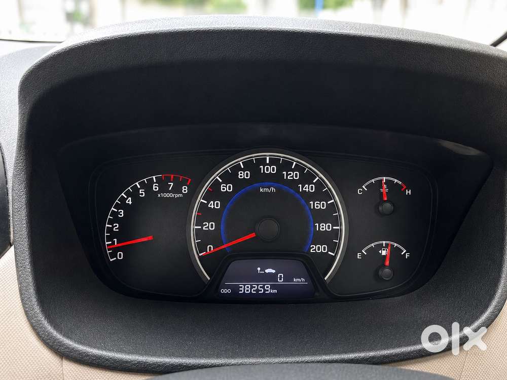 Hyundai Grand I10 Sportz, 2016, Petrol