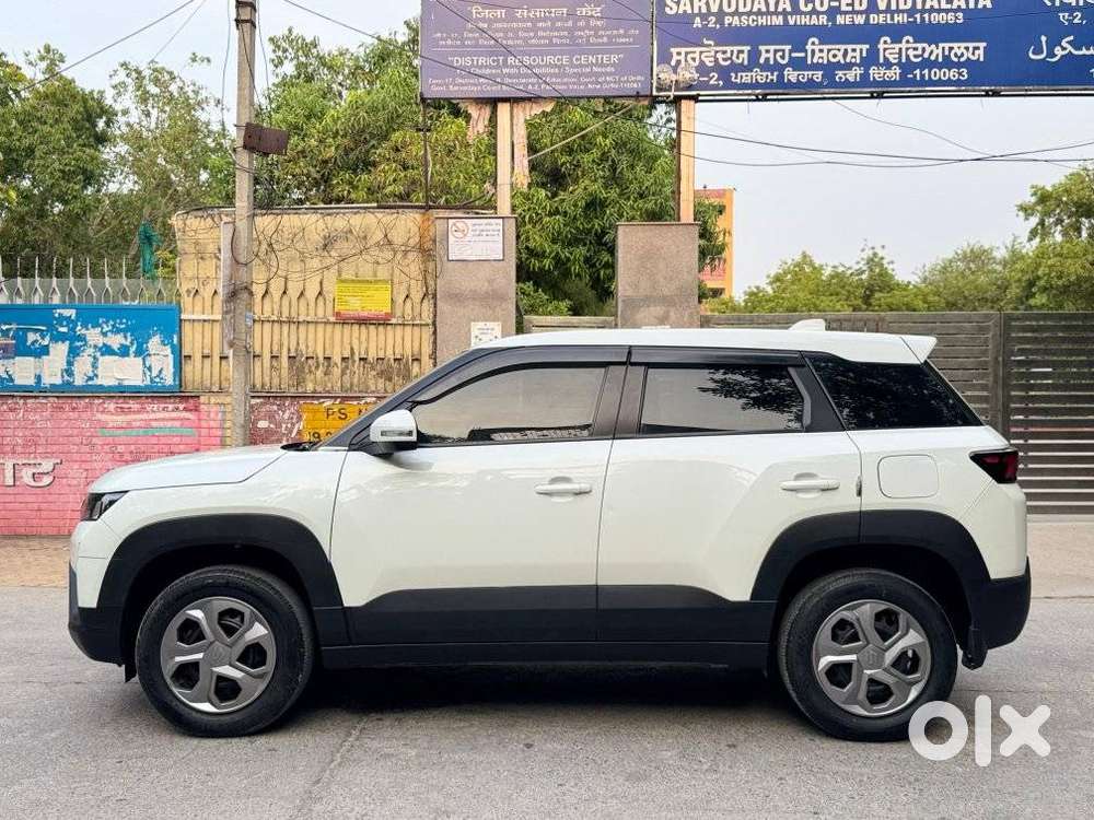 Maruti Suzuki Brezza 1.5 Vxi Smart Hybrid, 2022, Petrol