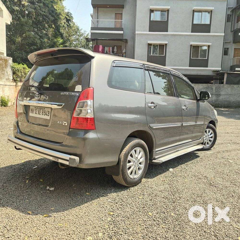 Toyota Innova 2.5 V 8 Str, 2013, Diesel