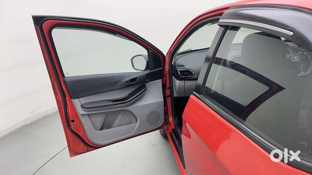 Tata Tiago 1.2 Revotron Xt Option, 2022, Petrol