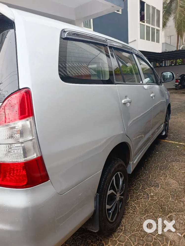 Toyota Innova 2010 Diesel 198000 Km Driven