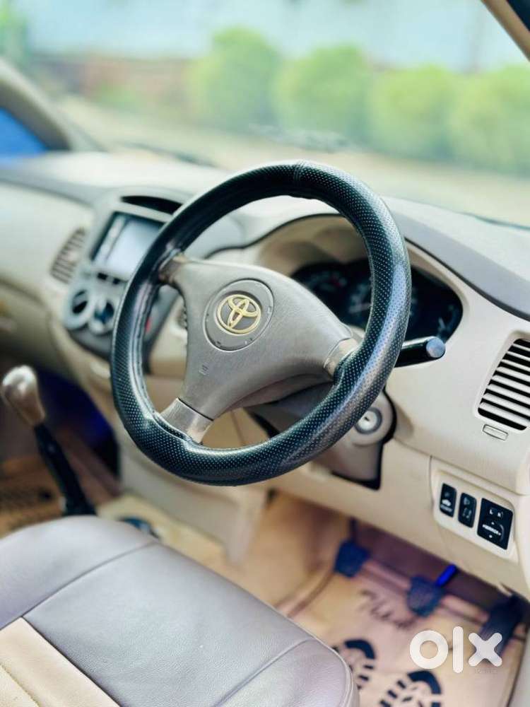 Toyota Innova 2.5 G (diesel) 7 Seater, 2011, Diesel