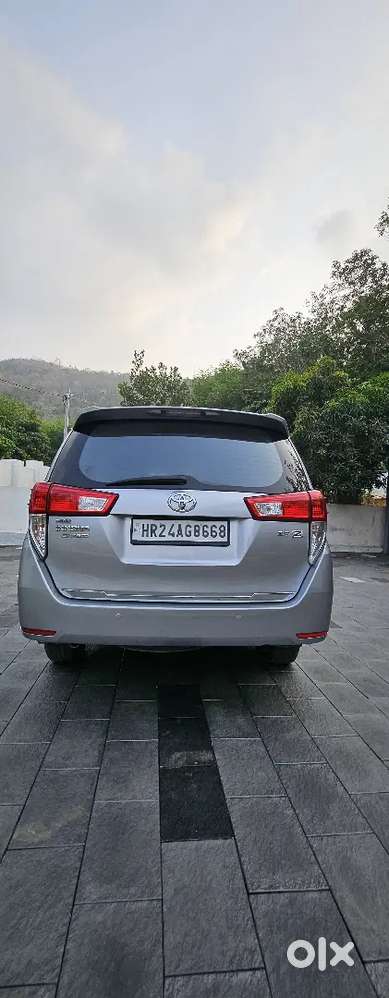 Toyota Innova Crysta 2016 Diesel Well Maintained