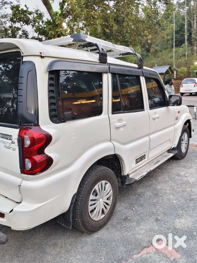 Scorpio 2013 White Color – Neat & Maintained Condition
