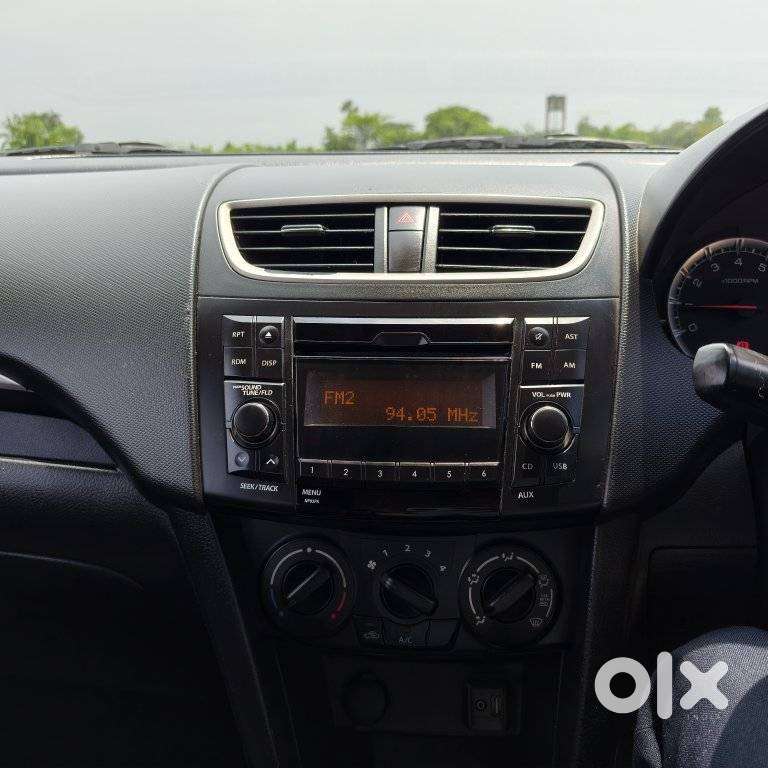 Maruti Suzuki Swift Vxi, 2016, Petrol
