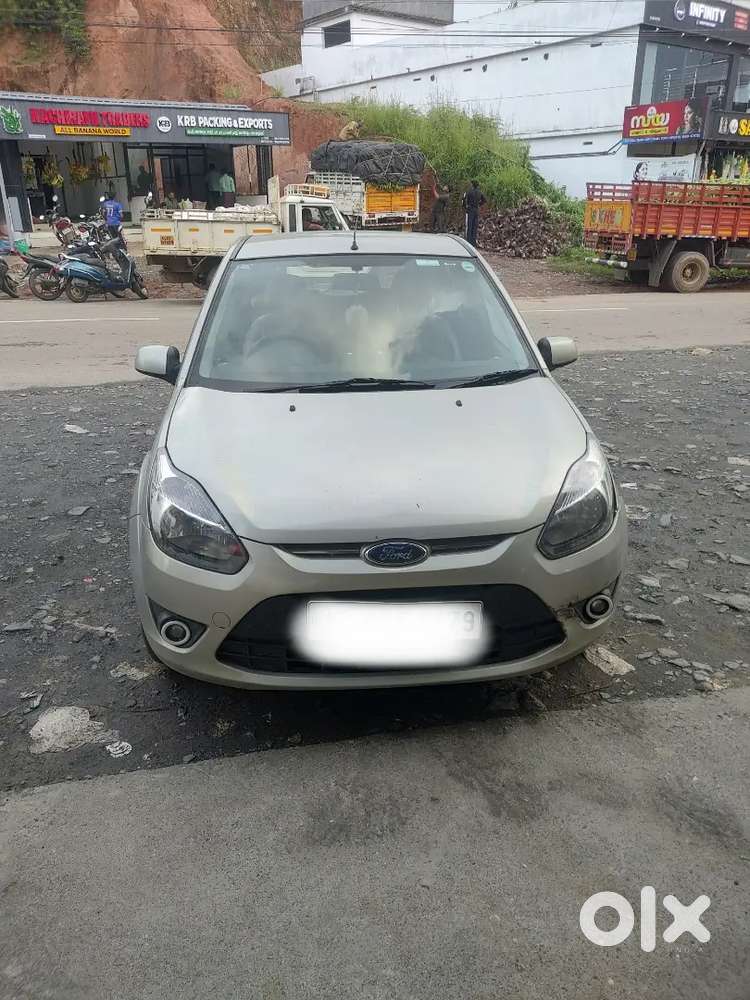 Ford Figo 1.2 Trend Petrol 2012
