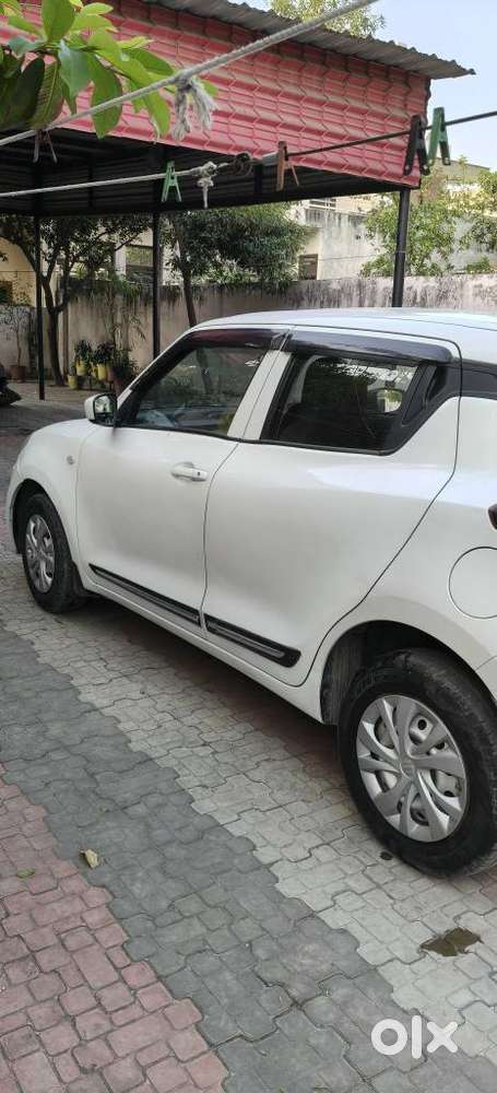 Maruti Suzuki Swift Lxi Optional-o, 2021, Petrol