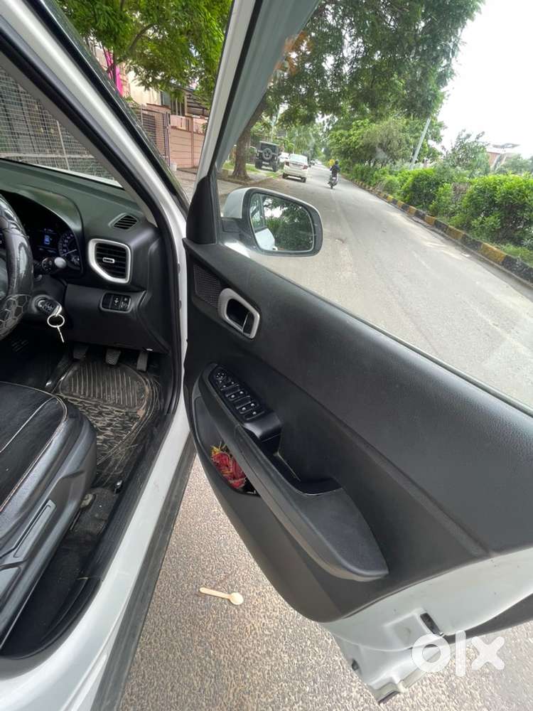 Hyundai Venue Diesel 2021