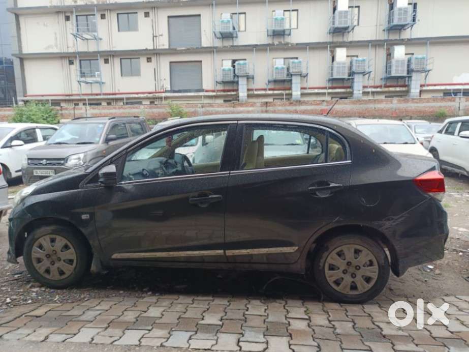 Honda Amaze, 2016, Petrol