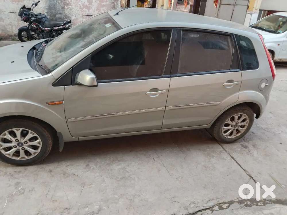 Ford Figo 1.2 Petrol 2012