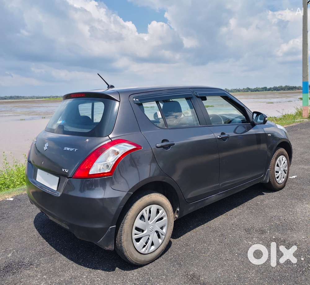 Maruti Suzuki Swift Vxi 1.2 Abs Bs-iv, 2015, Petrol