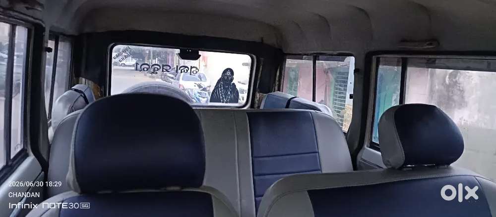 Bolero  9 Seater 2016