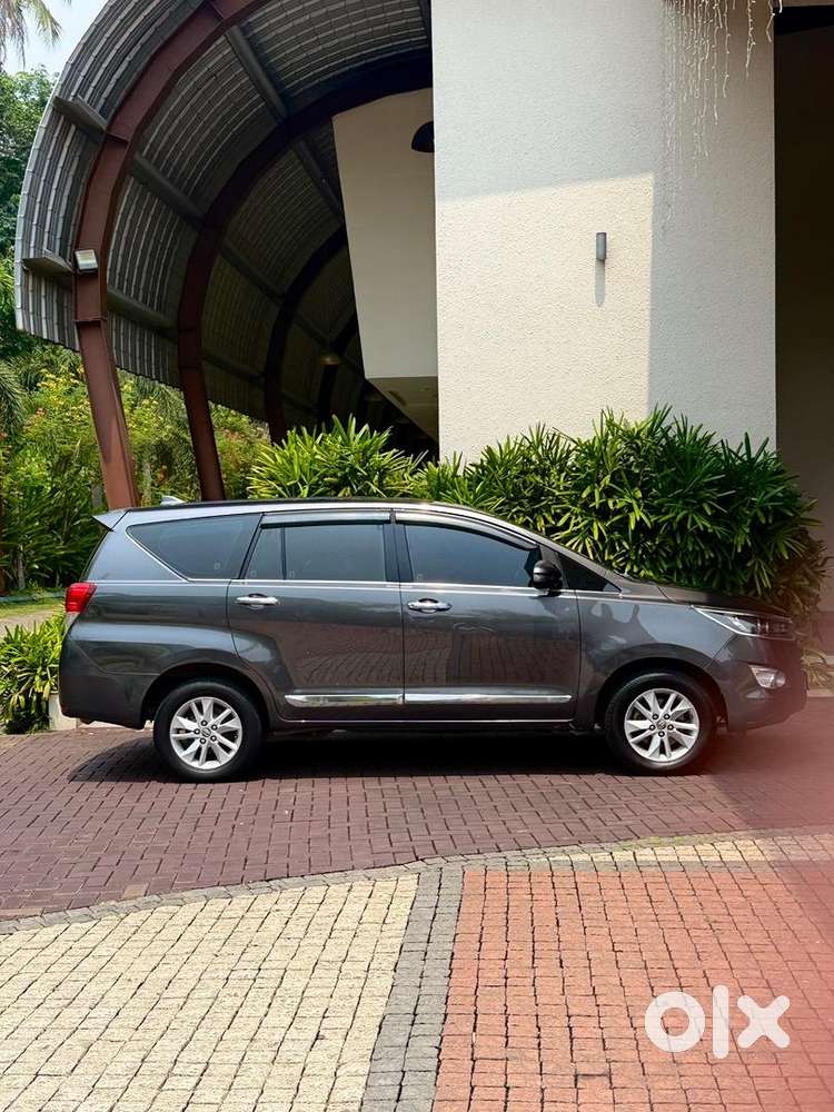 Toyota Innova Crysta 2018 Diesel Well Maintained