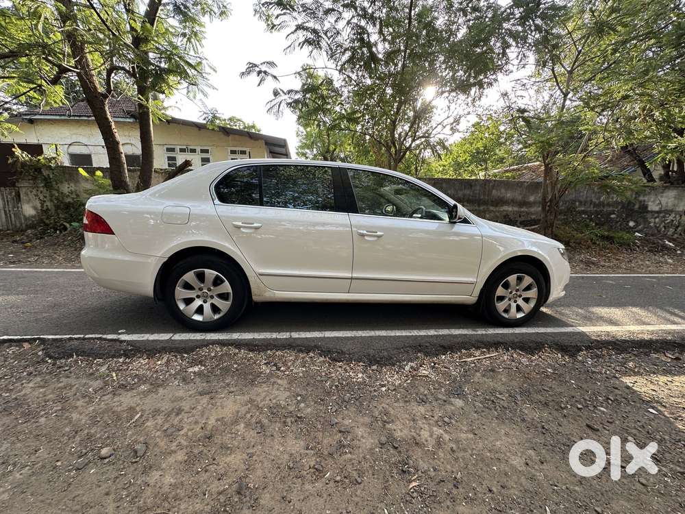 Skoda Superb Elegance 1.8 Tsi Mt, 2012, Petrol