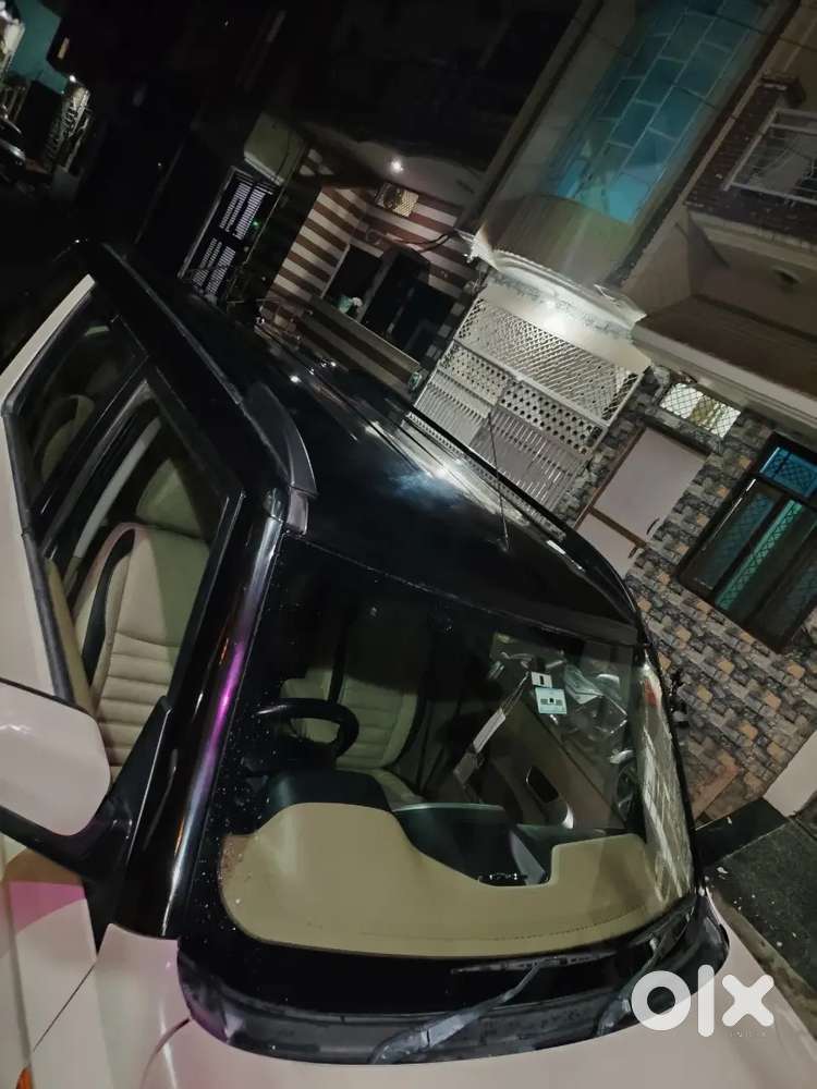 Tuv 300 (2016) Dual Tone Colour