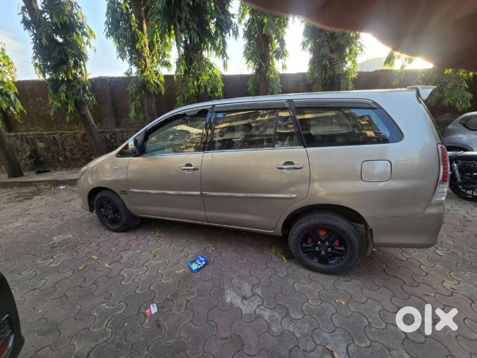 Toyota Innova 2004-2011 2.5 V Diesel 7-seater, 2007, Diesel
