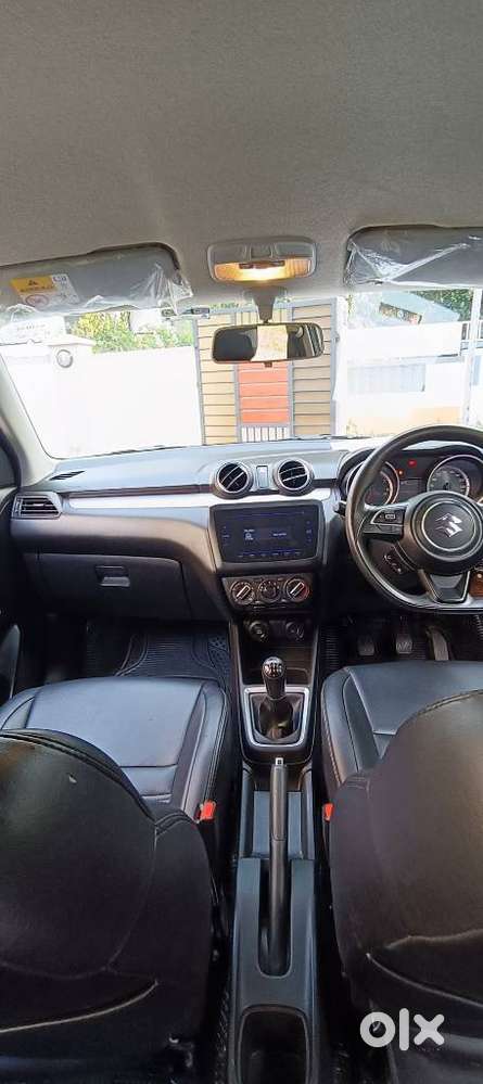 Maruti Suzuki Swift Vxi + Manual, 2022, Petrol