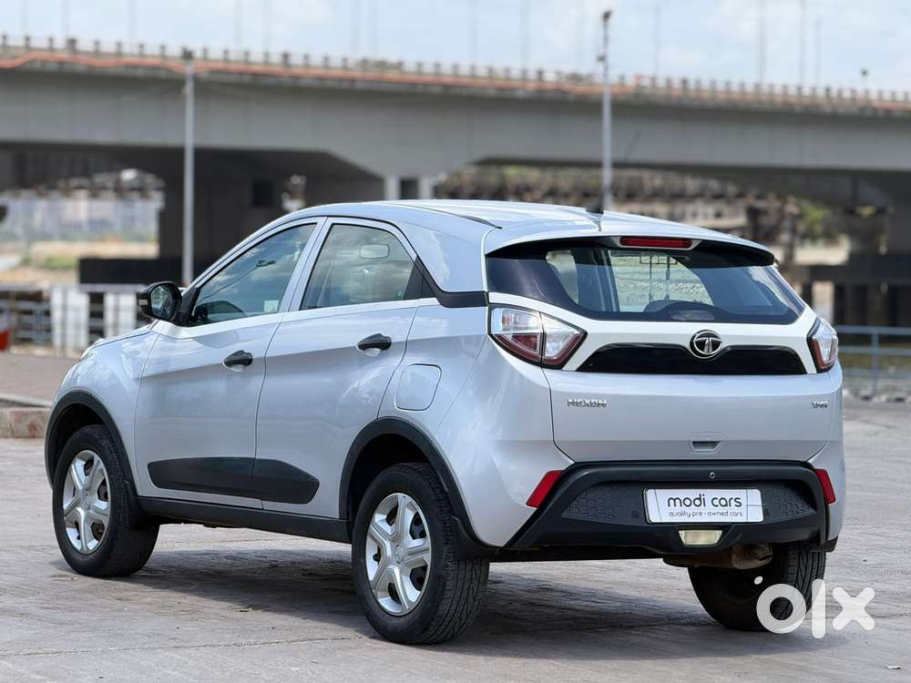 Tata Nexon Amt 1.2 Revotron Xma, 2019, Petrol