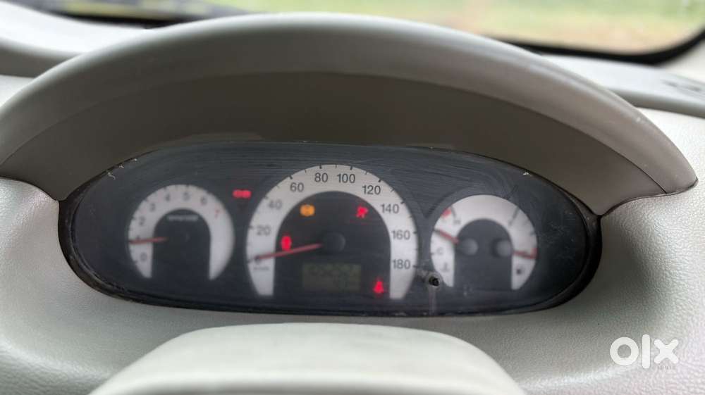 Mahindra Quanto C8, 2013, Diesel